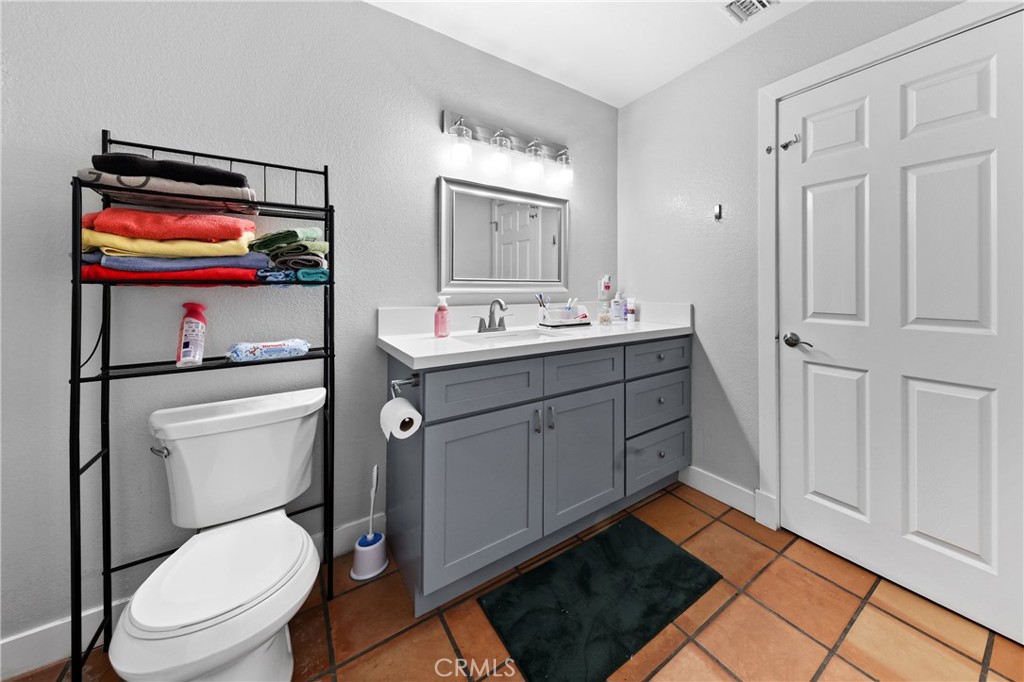 13441 Fenton Property Photo 31