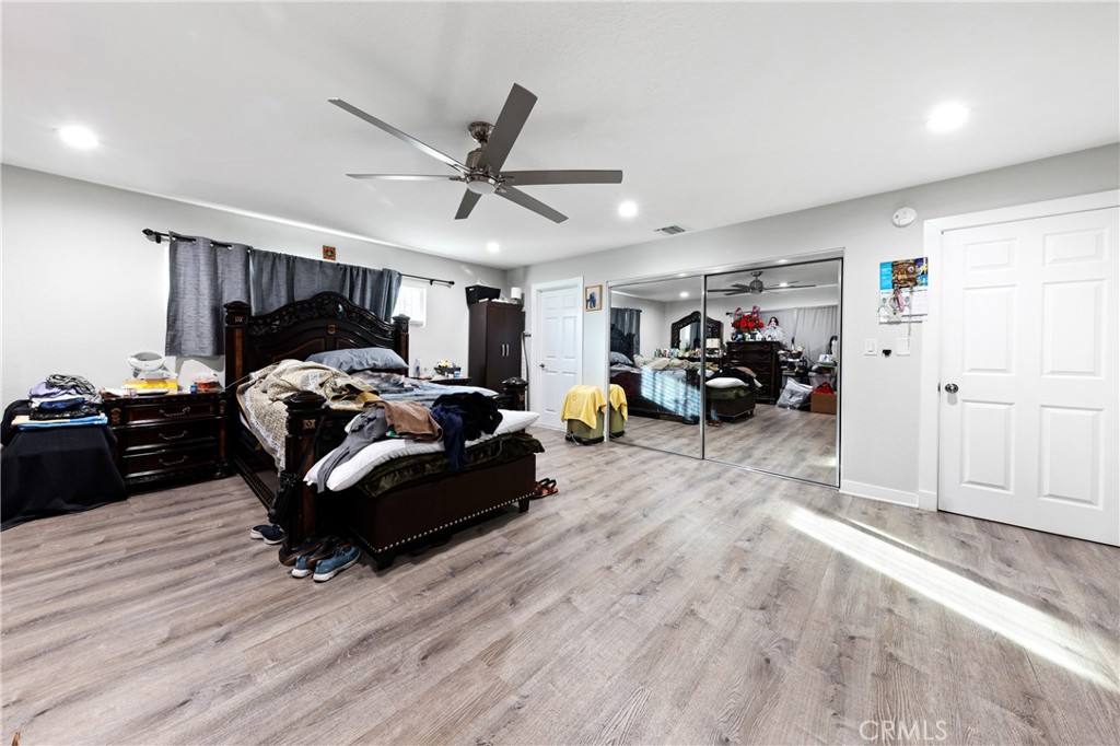 13441 Fenton Property Photo 33
