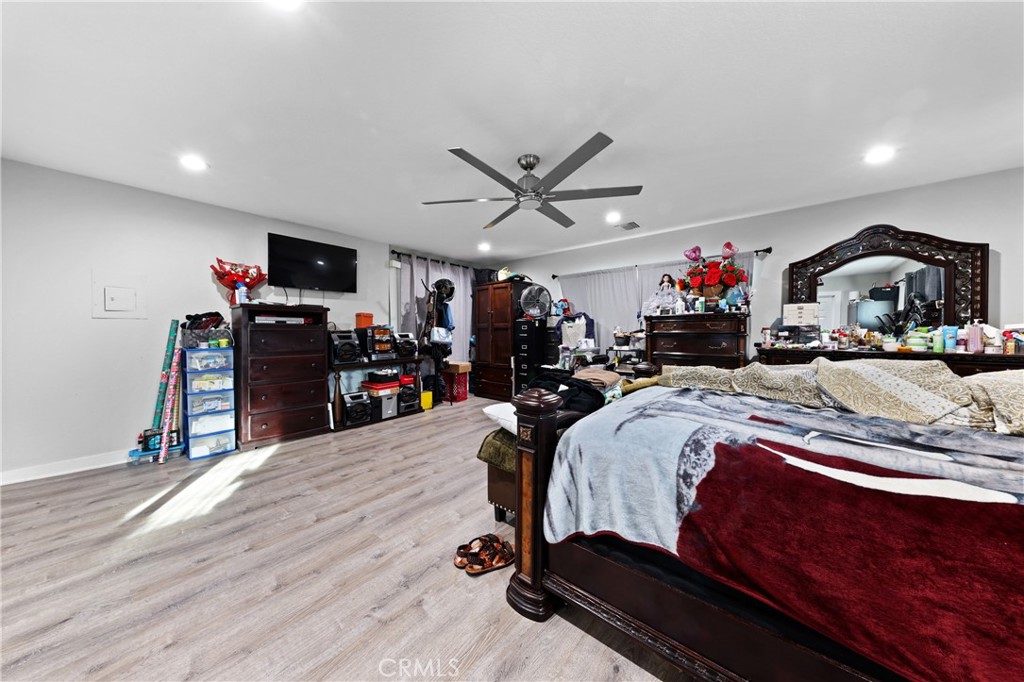 13441 Fenton Property Photo 35