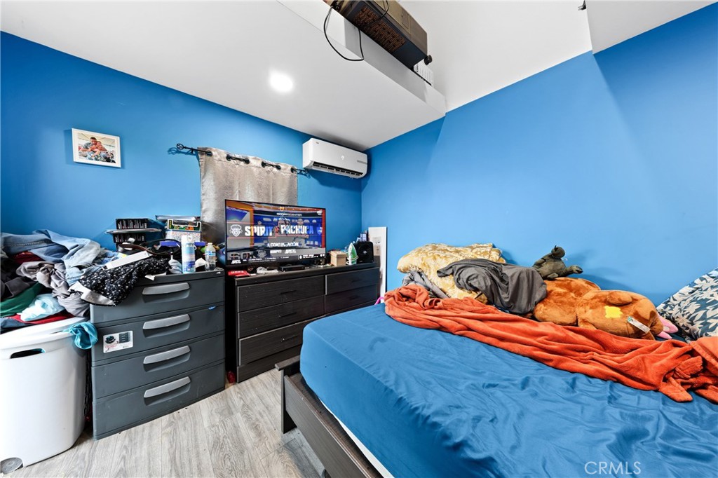 13441 Fenton Property Photo 43