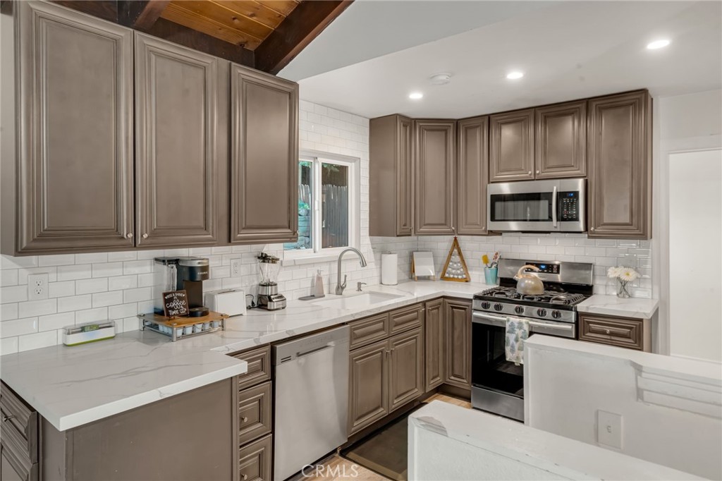 32061 Pine Cone Property Photo 17