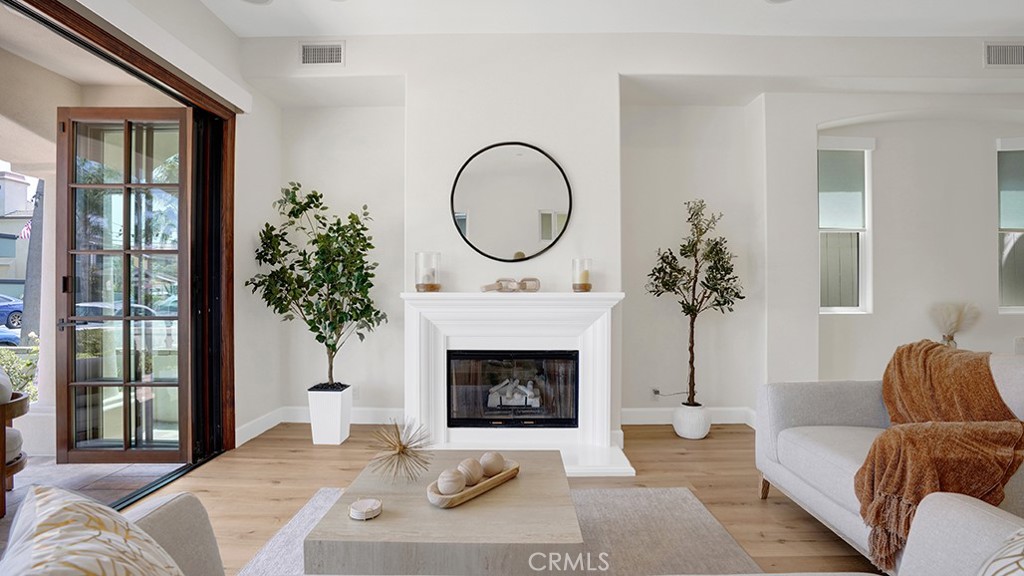 209 6th Property Photo 10