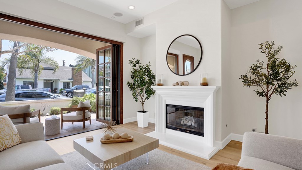 209 6th Property Photo 11