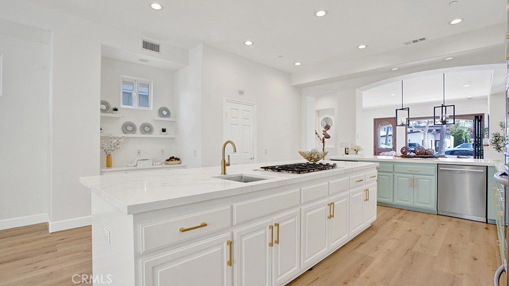 209 6th Property Photo 20