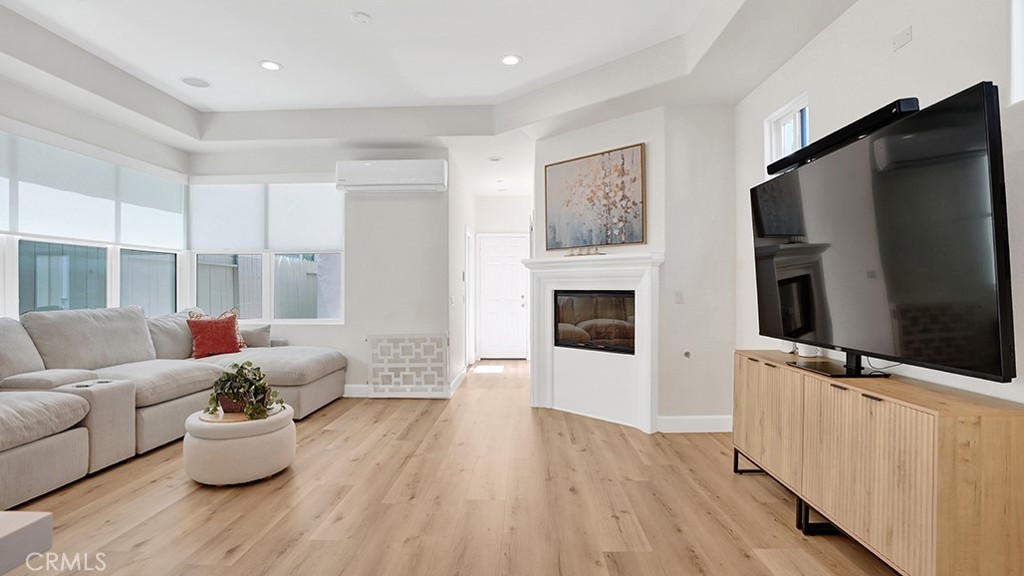 209 6th Property Photo 25