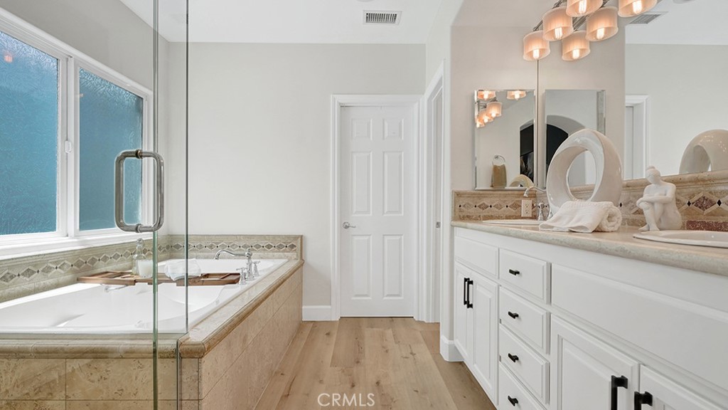 209 6th Property Photo 33