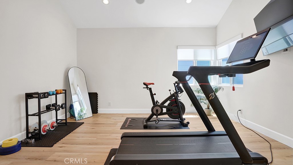209 6th Property Photo 36