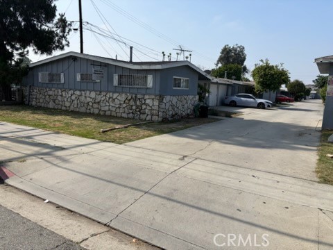 4642 Live Oak Property Photo 3