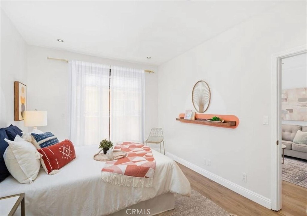 828 N Hudson Avenue 106 Property Photo 17