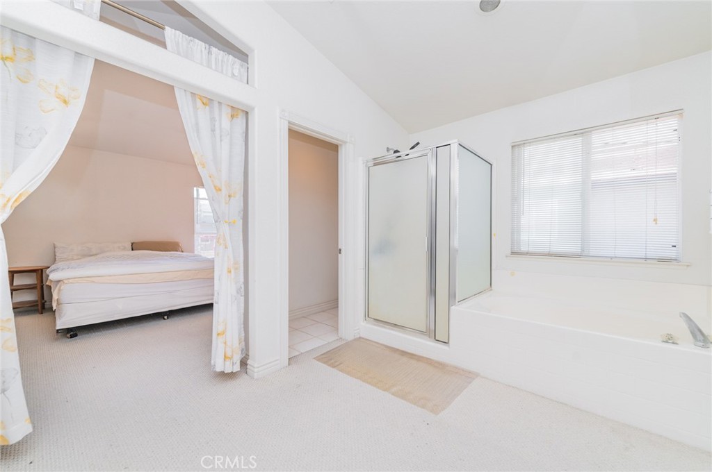 437 E Deerfield Property Photo 8