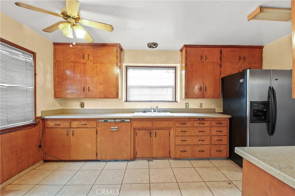 1122 W 124th Street Property Photo 2