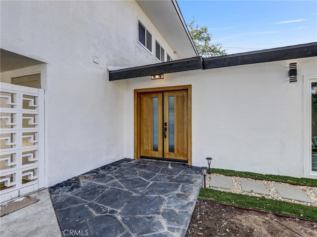 121 Beach Street Property Photo 4