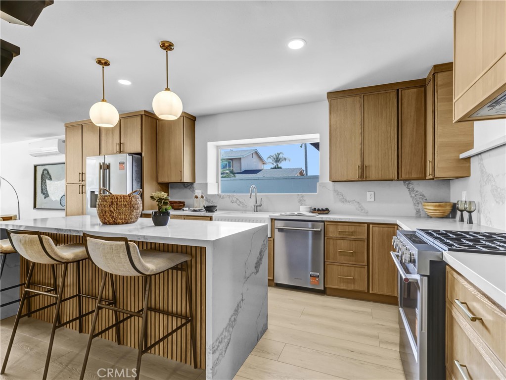 121 Beach Street Property Photo 6