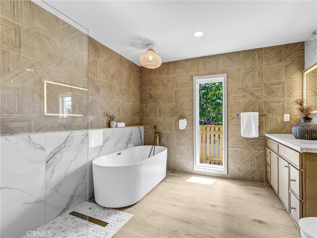 121 Beach Street Property Photo 40
