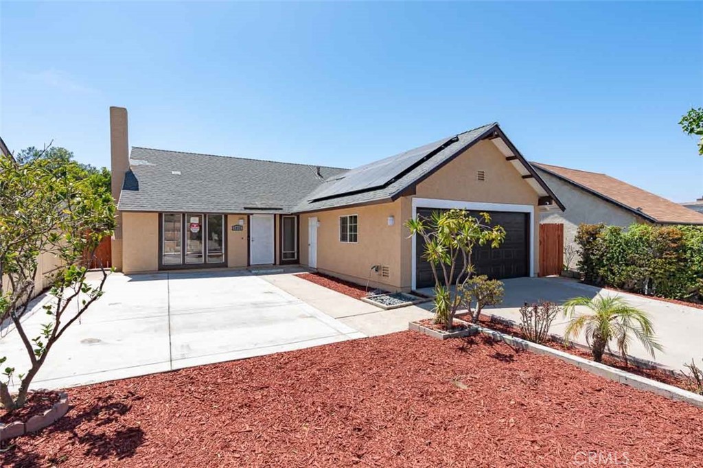 1216 Zurich Property Photo 1