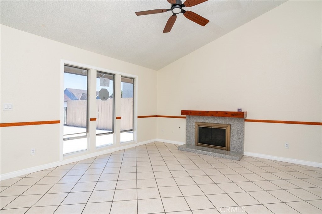 1216 Zurich Property Photo 3