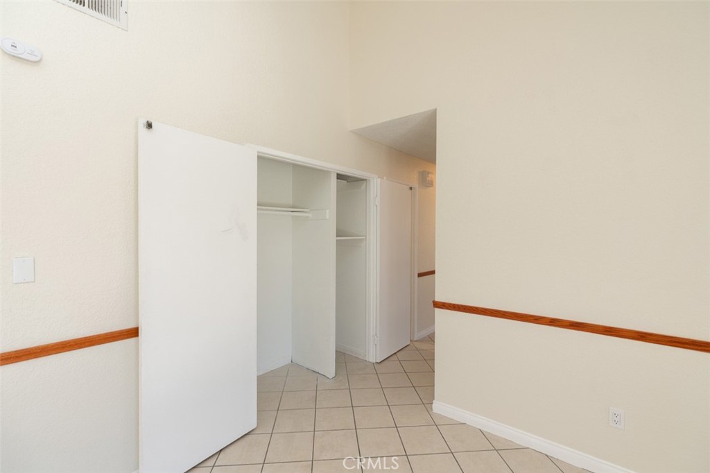 1216 Zurich Property Photo 11