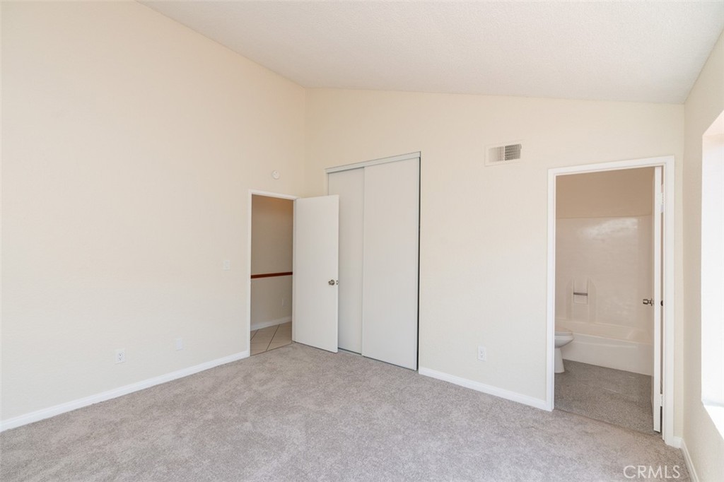 1216 Zurich Property Photo 18