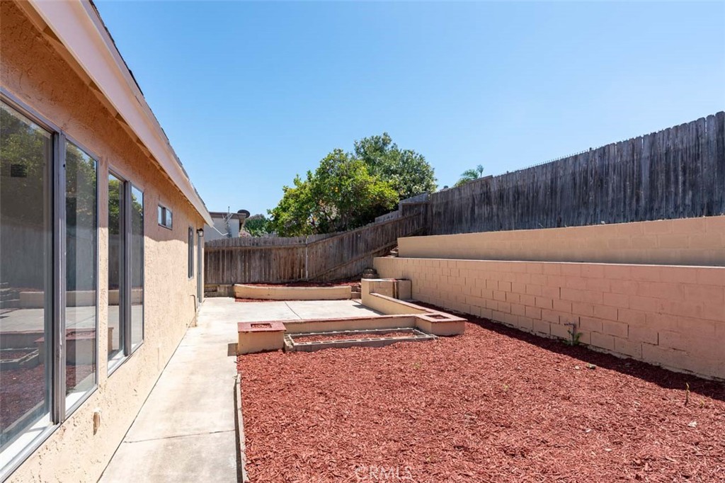 1216 Zurich Property Photo 29