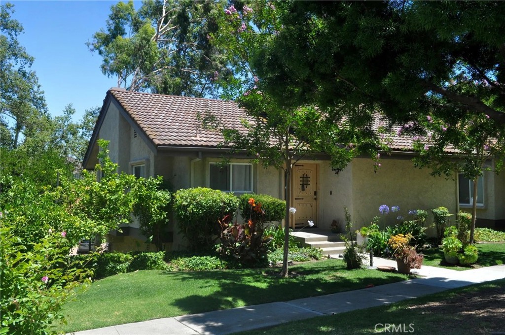 46 Meadowlark Property Photo 2