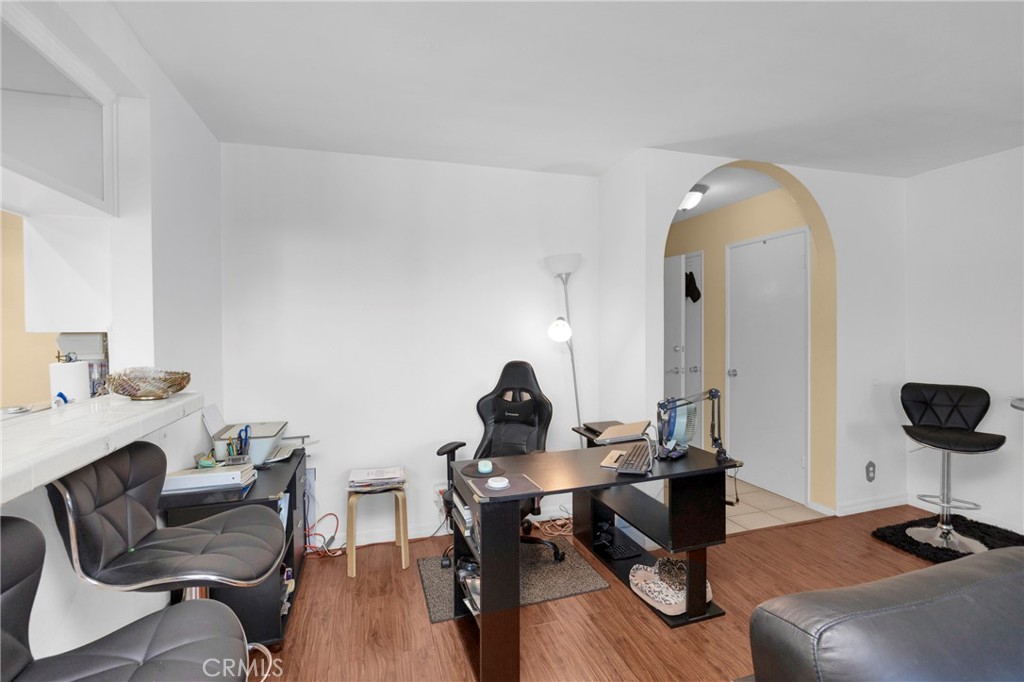 1311 S Grand 10 Property Photo 6