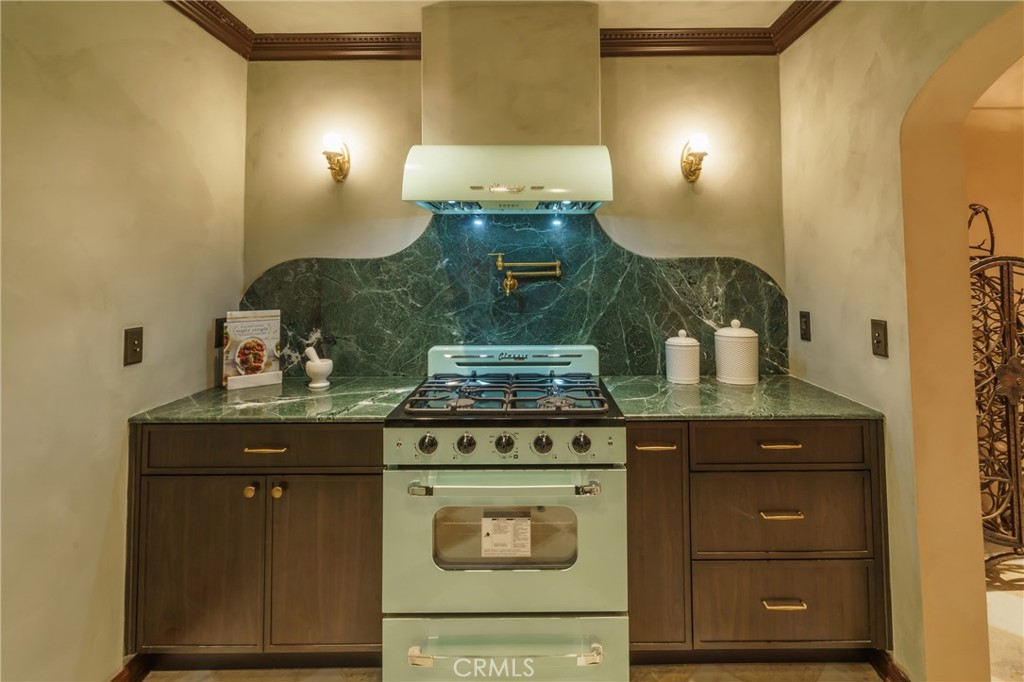 2015 San Francisco Avenue Property Photo 14