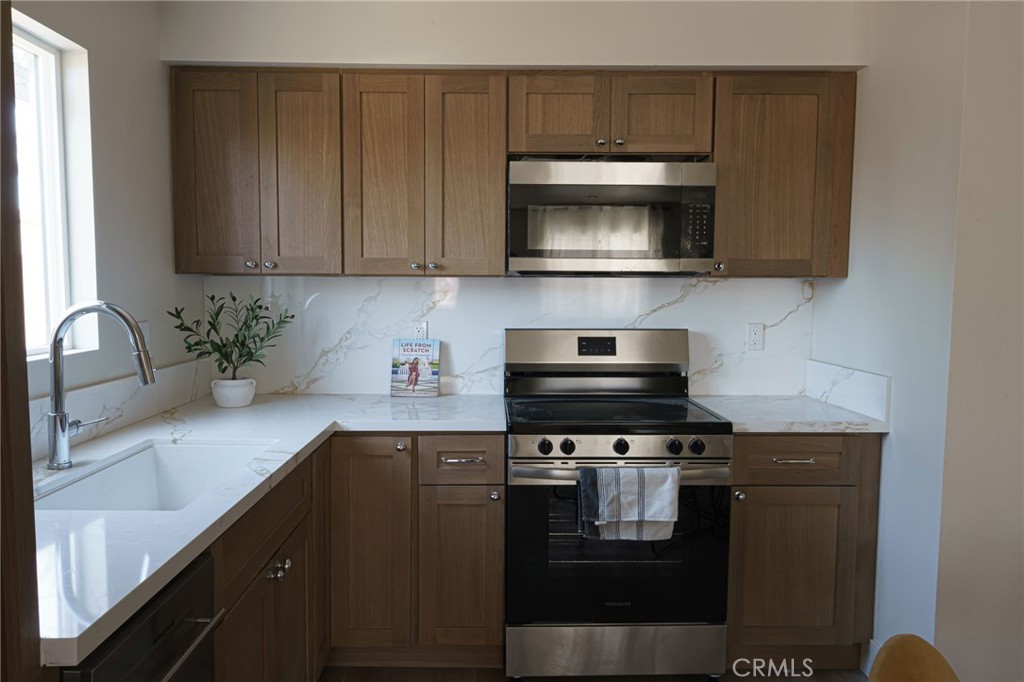 2015 San Francisco Avenue Property Photo 46