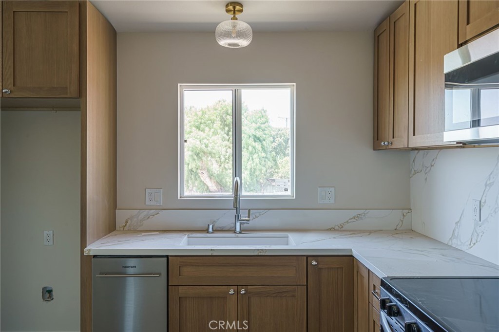 2015 San Francisco Avenue Property Photo 68