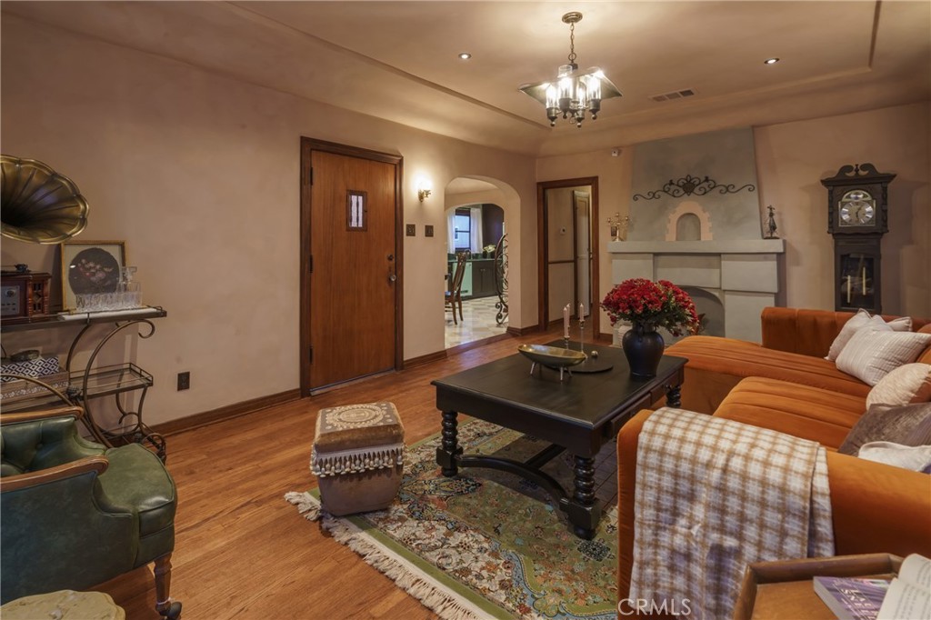 2015 San Francisco Avenue Property Photo 13
