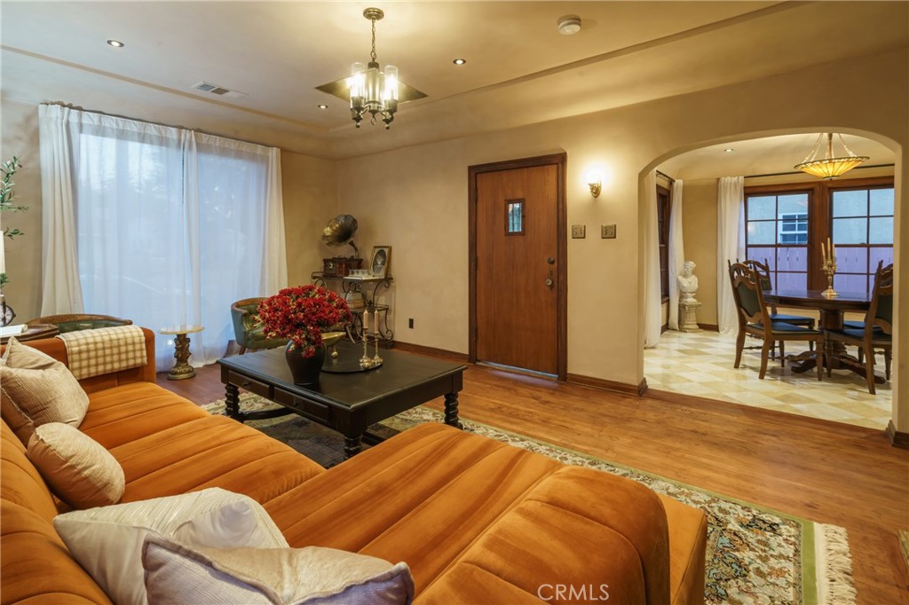 2015 San Francisco Avenue Property Photo 14