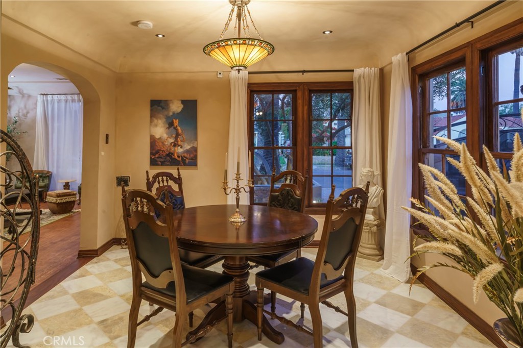 2015 San Francisco Avenue Property Photo 22