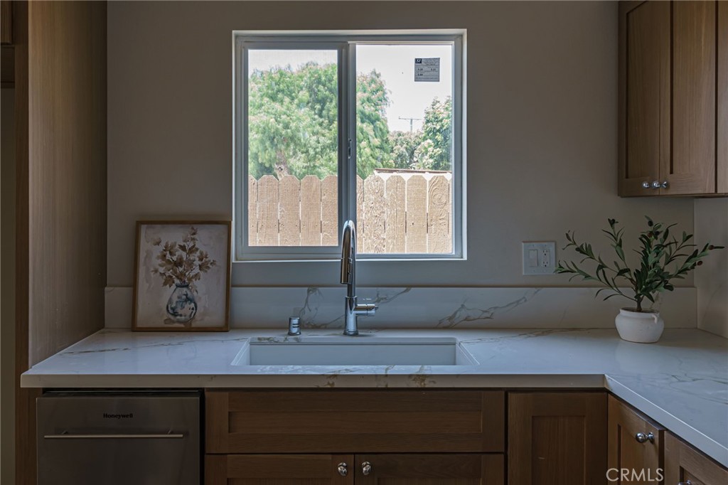 2015 San Francisco Avenue Property Photo 54