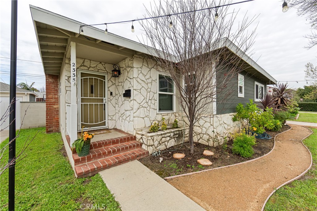 2335 Carfax Avenue Property Photo 4