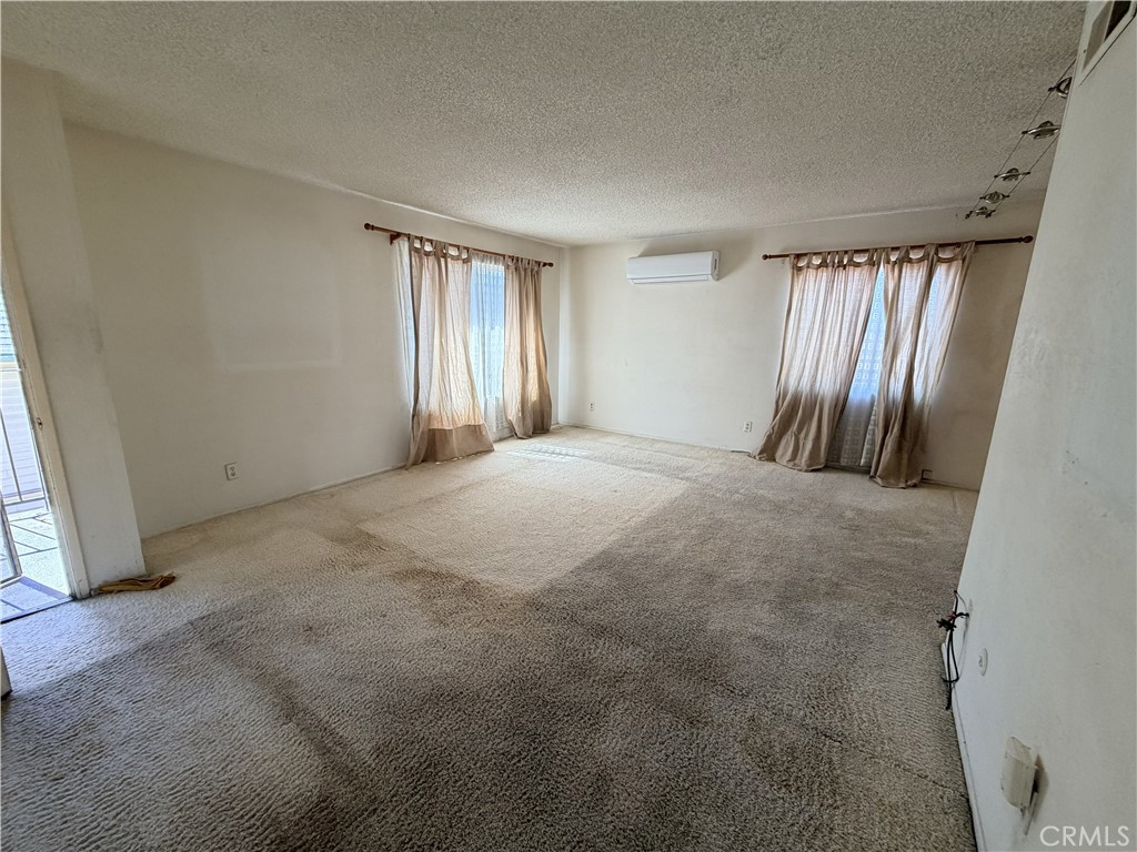 124 E Avenue 44 Property Photo 3