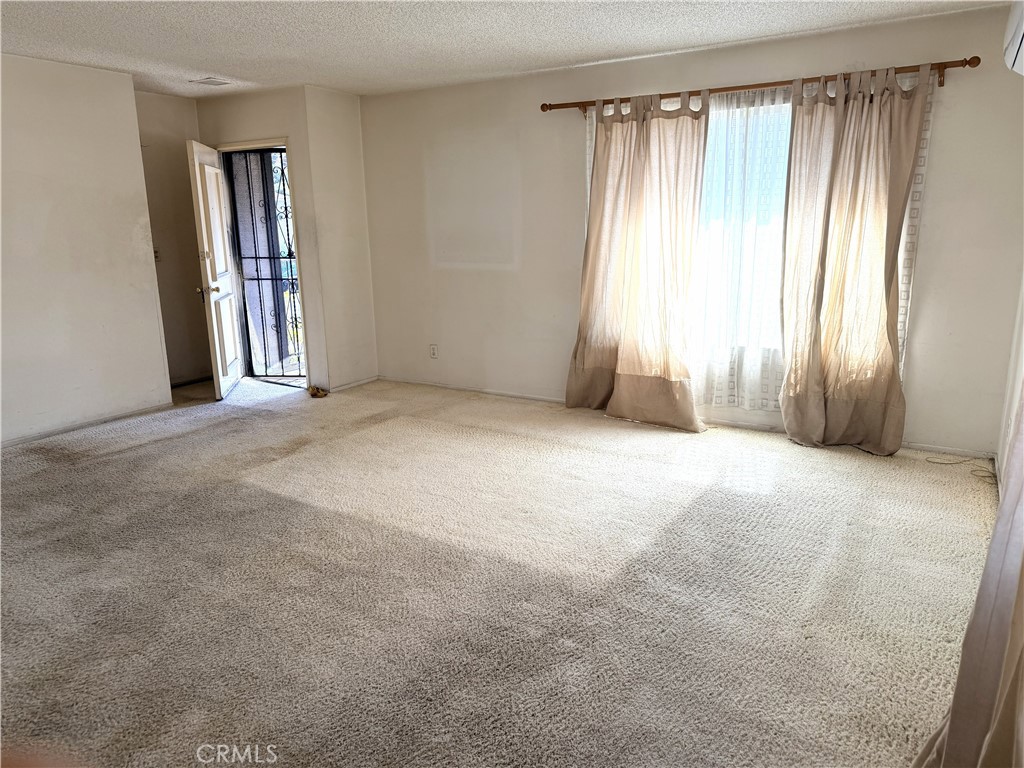 124 E Avenue 44 Property Photo 4
