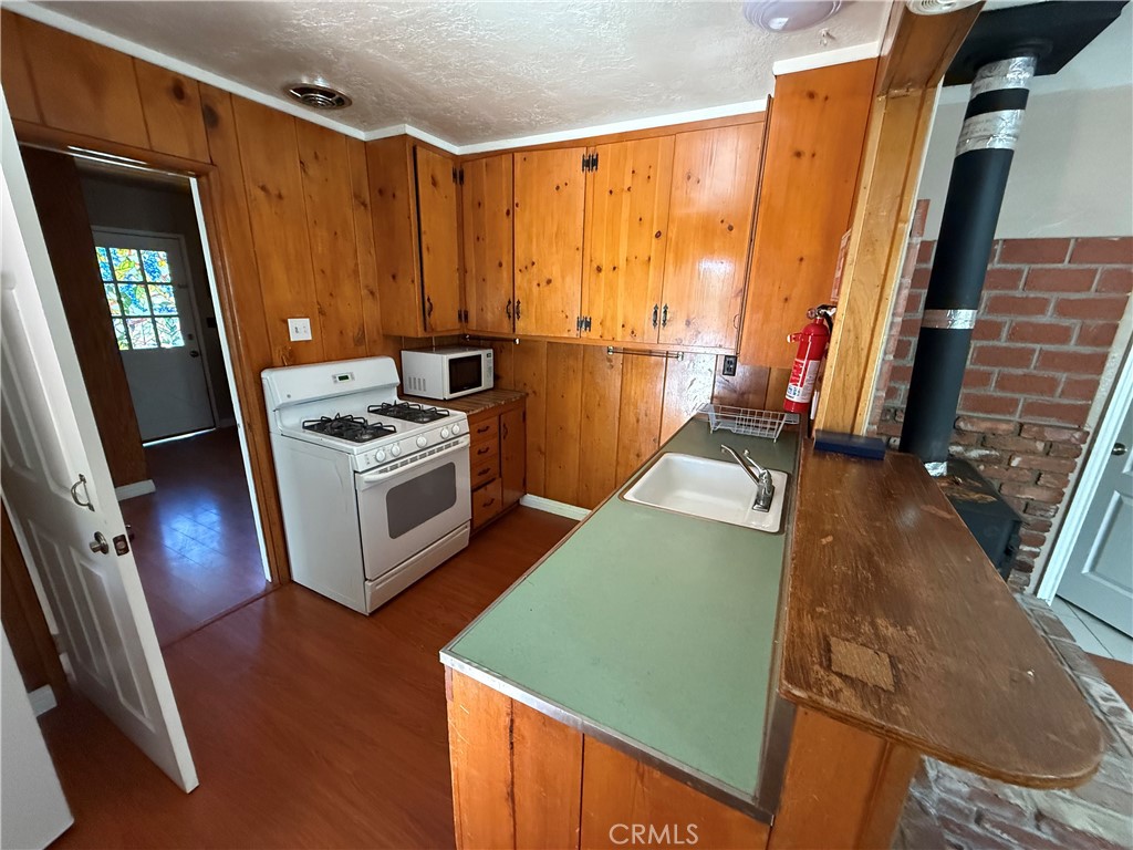 1098 State Highway 2 Property Photo 7