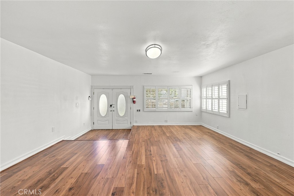 5871 Fullerton Avenue Property Photo 7