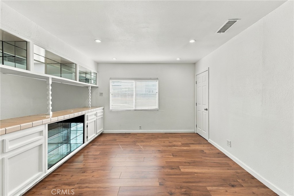 5871 Fullerton Avenue Property Photo 9