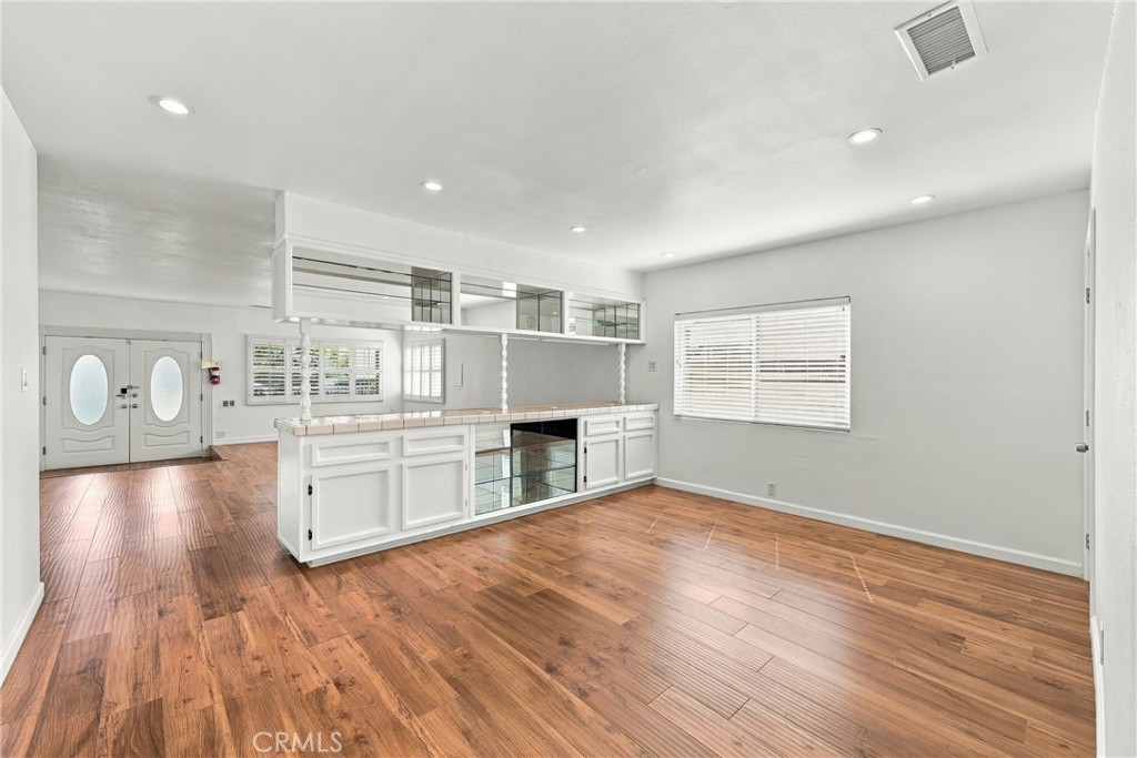 5871 Fullerton Avenue Property Photo 10