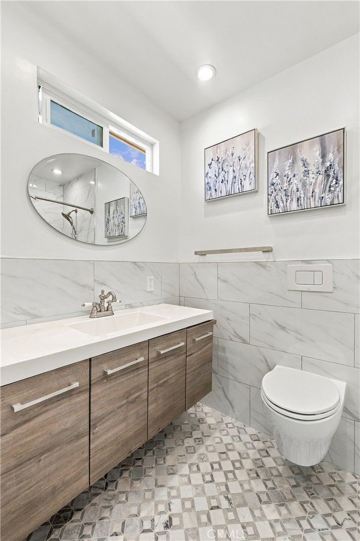 5871 Fullerton Avenue Property Photo 20