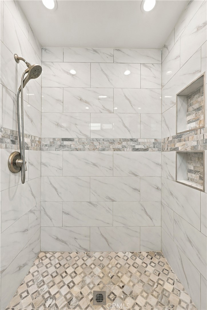 5871 Fullerton Avenue Property Photo 21