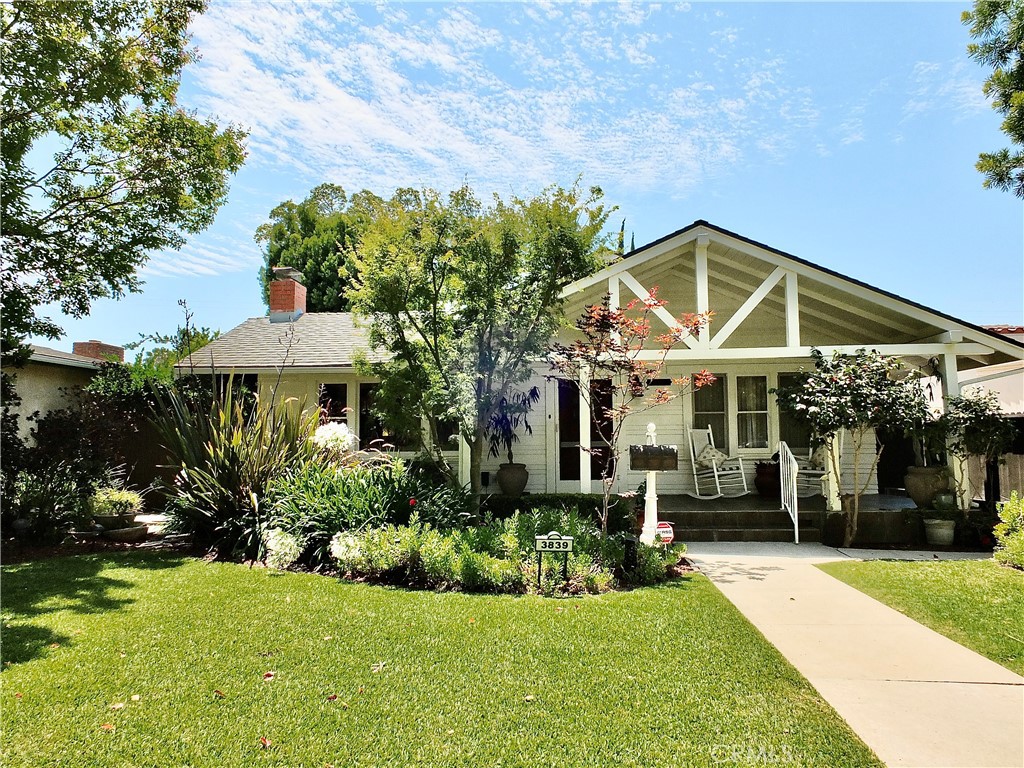 3839 Cedar Avenue Property Photo 1