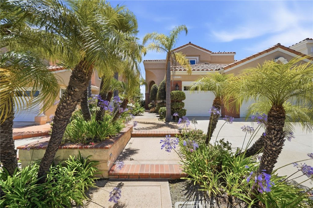 30612 La Vue Property Photo 4