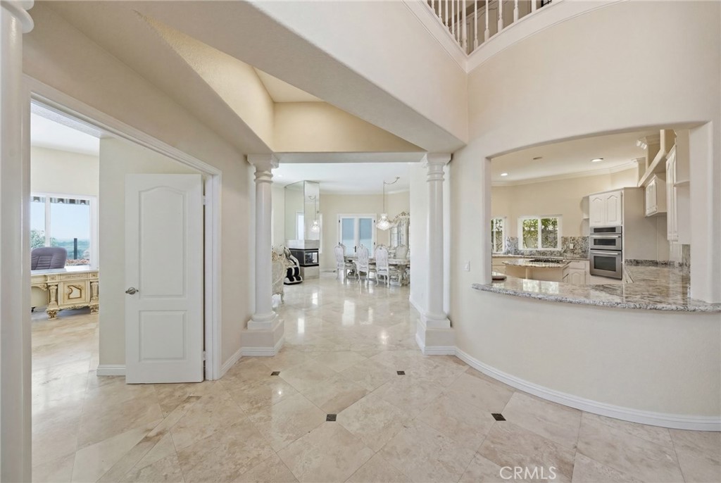 30612 La Vue Property Photo 9