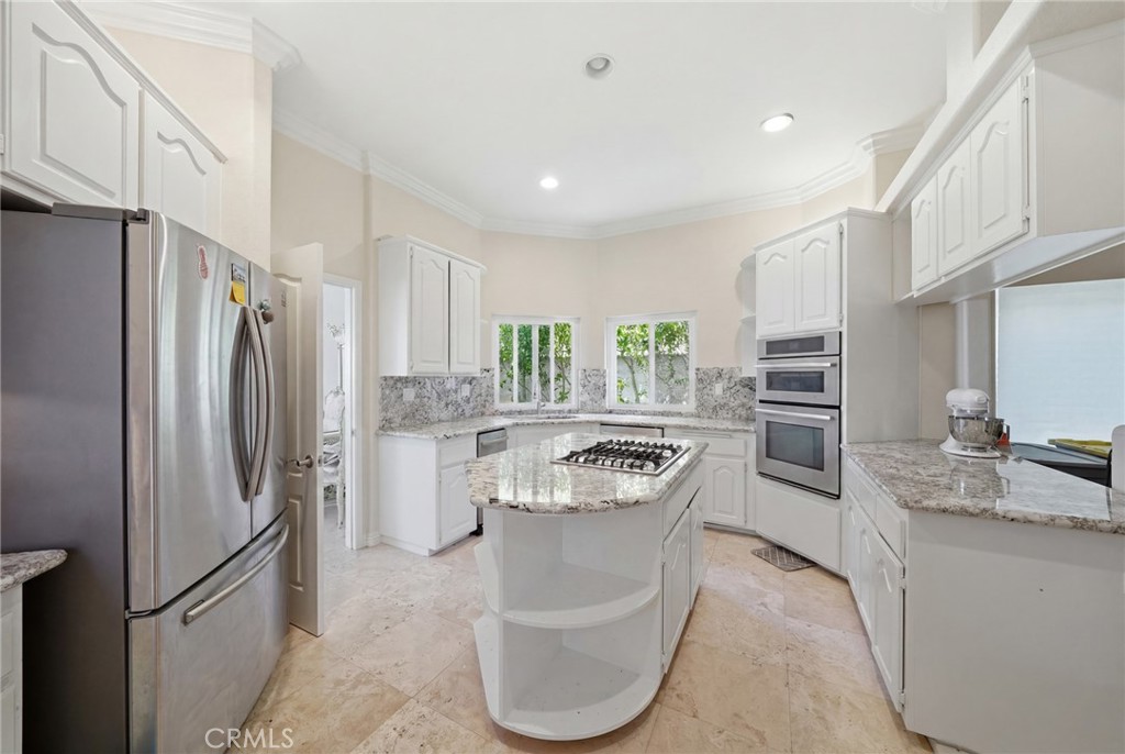 30612 La Vue Property Photo 12