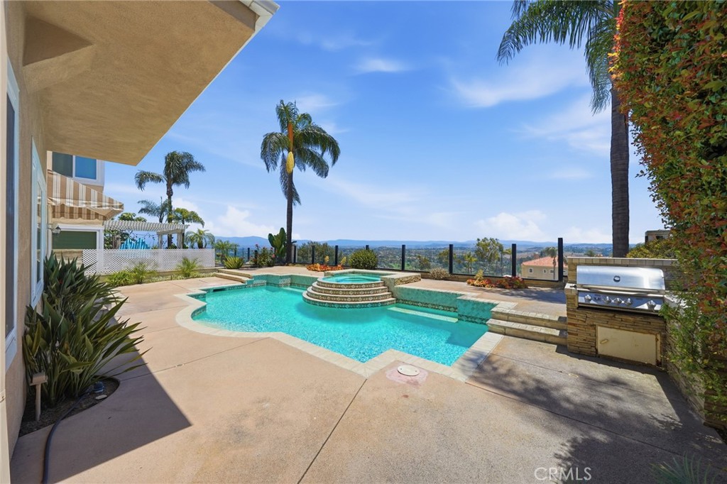 30612 La Vue Property Photo 36