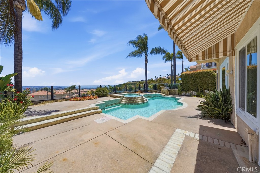 30612 La Vue Property Photo 37