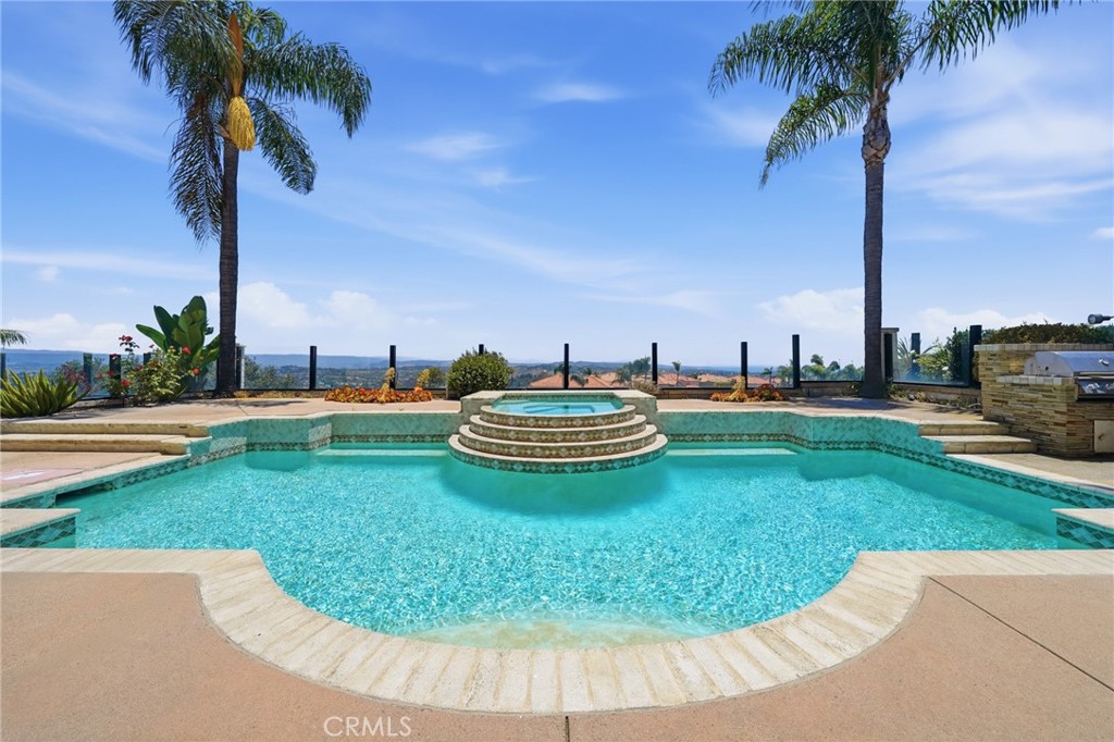 30612 La Vue Property Photo 42