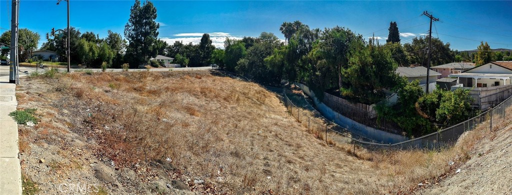 500 E Hillcrest Property Photo 23