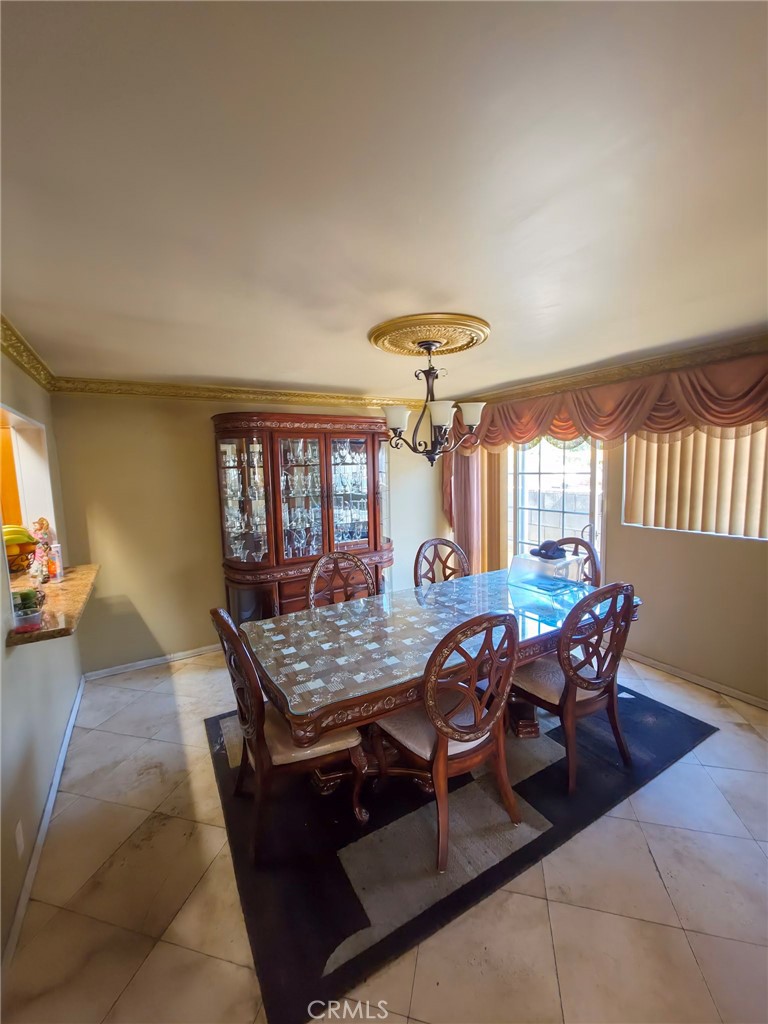 1600 N Chester Property Photo 12